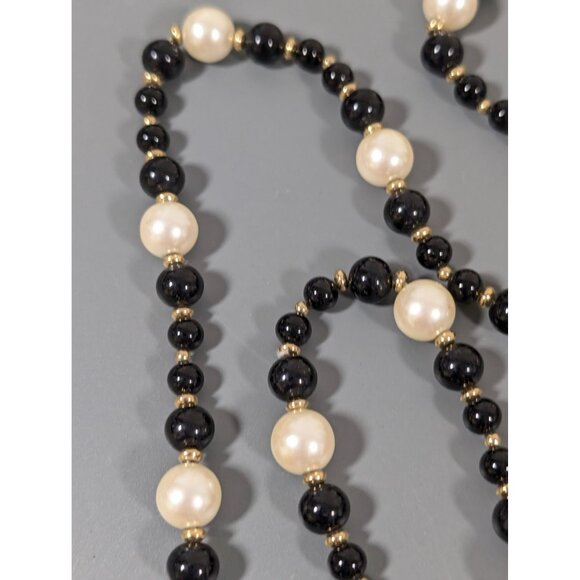 Vintage Black Glass Faux Pearl Beaded Classic Long Necklace Gold Tone 30" - Picture 5 of 8